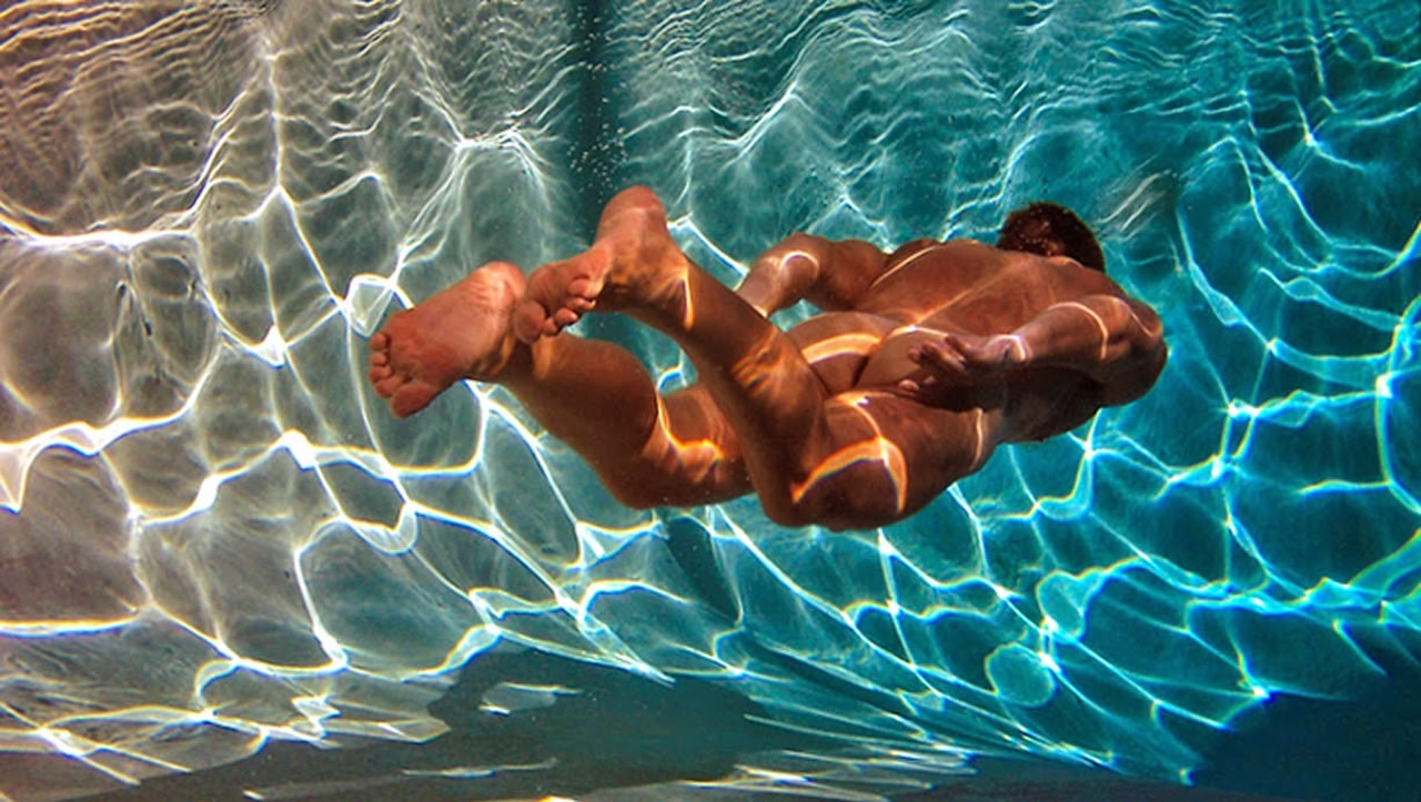 Nude Swimming Men Mobile Optimised Photo For Android Iphone