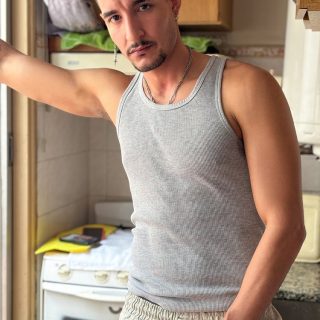 Latin Leche Numero 348